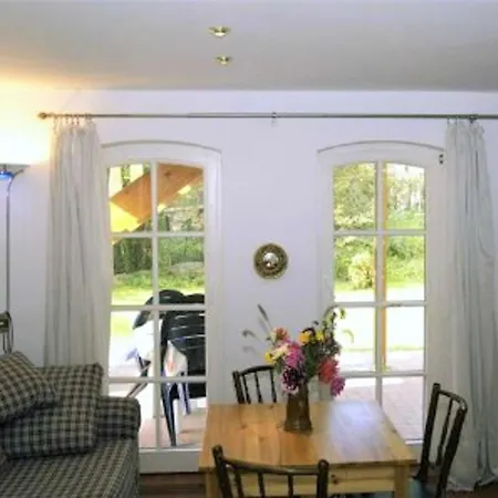 Altes Lotsenhaus Apartment Thiessow